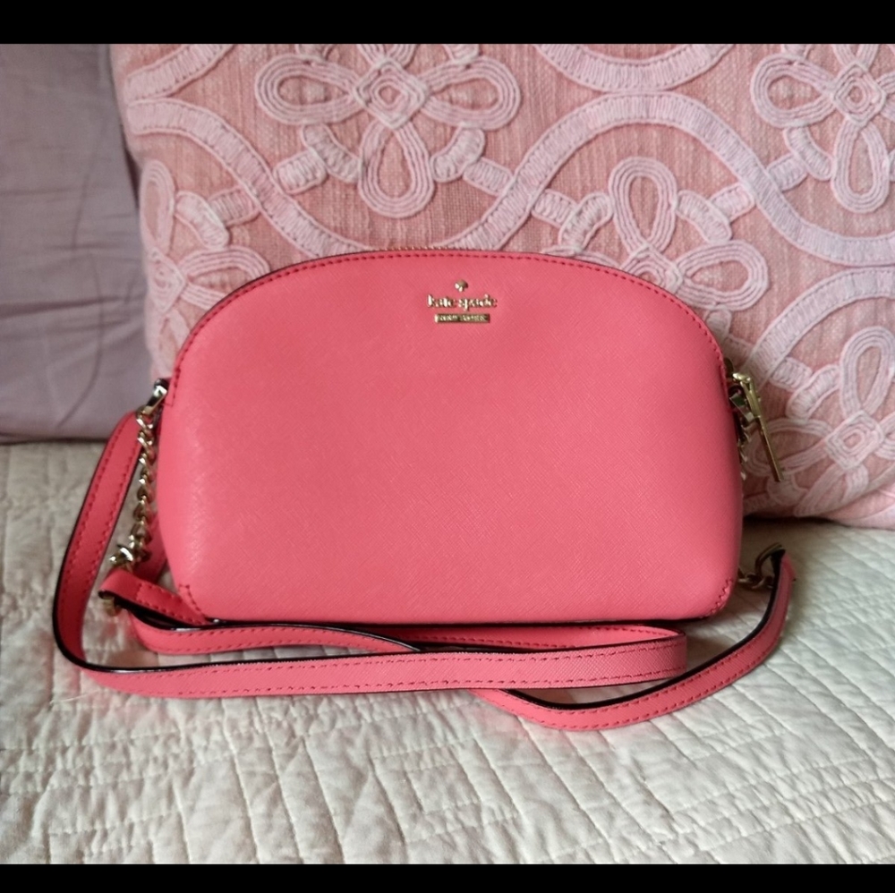 Kate Spade NWOT Bright Flamingo Cameron Street Hilli Saffiano Leather Crossbody